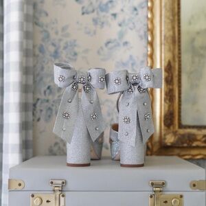 Antonio Melani x Nicola Bathie Silver Lila Bow Platform Pumps Women's 8M